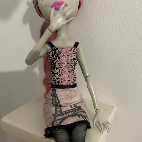 Monster High Doll Scaris Rochelle Goyle Travel Doll (G1) - Picture 6 of 6